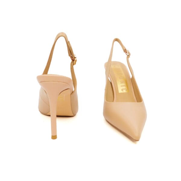 Chiconic Donna Chanel Nude 203 2