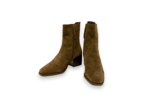 Janet Donna Tronchetto Marrone 512 2